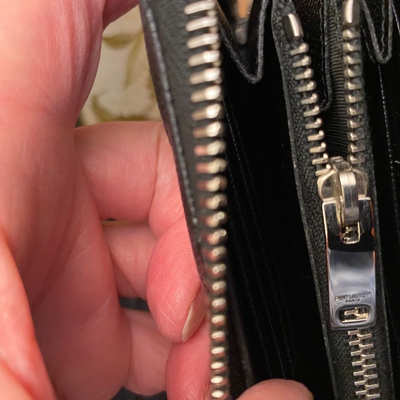 Authentic Saint Laurent Paris Women Leather Zip-Around Wallet Black Mint Cond'n - Picture 3 of 6